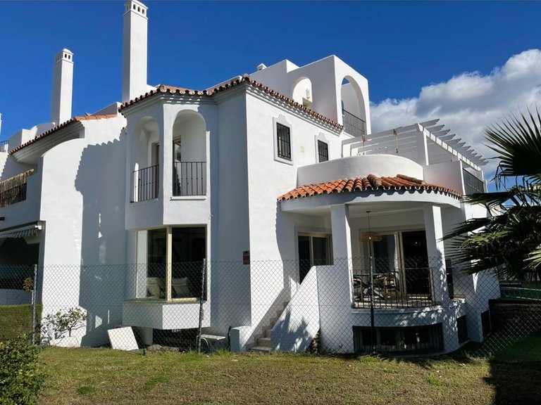 Villa for Rent in Marbella, Malaga 24