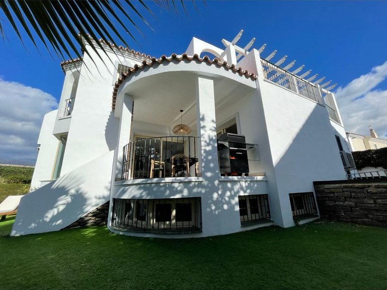 Villa for Rent in Marbella, Malaga 28