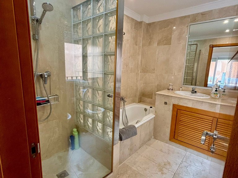 Apartment for Rent in Marbella, Malaga 23