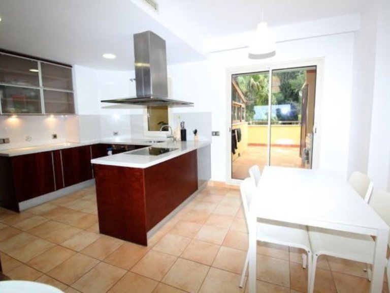 Apartment for Rent in Marbella, Malaga 9