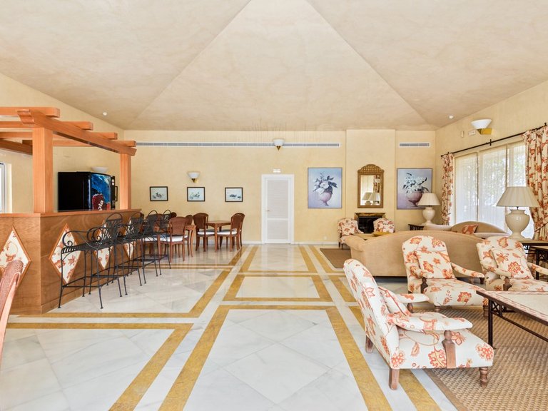 Apartment for Sale in Marbella, Malaga 15