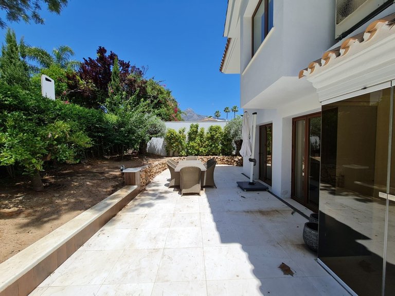 Villa for Rent in Marbella, Malaga 38
