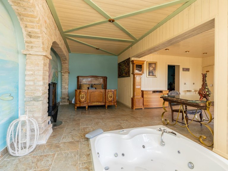 Villa for Sale in Benahavis Malaga 18