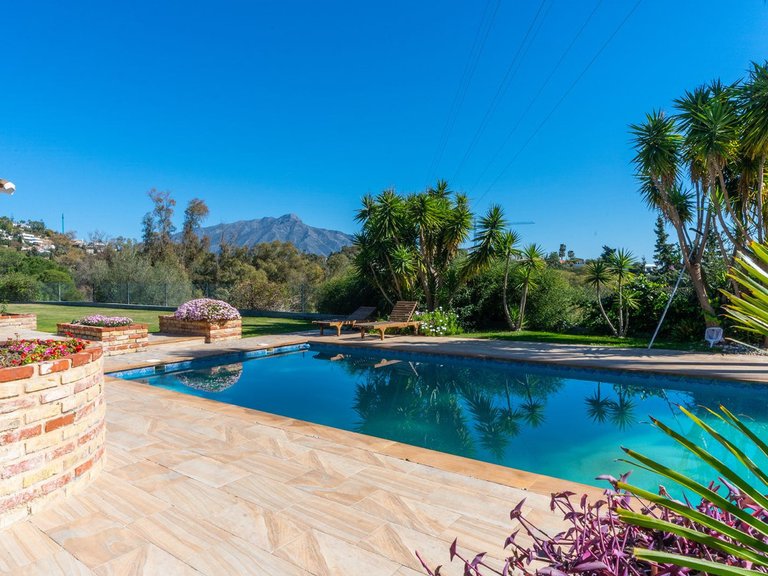 Villa for Sale in Benahavis Malaga 45