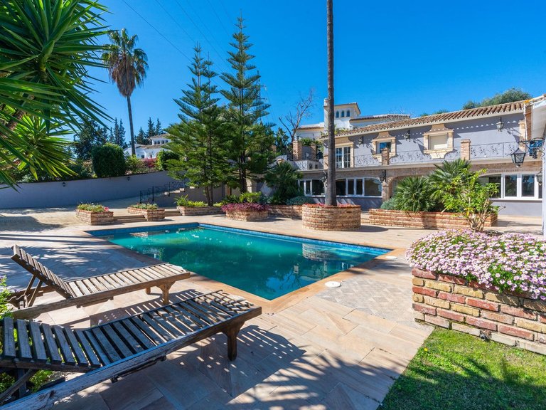 Villa for Sale in Benahavis Malaga 6