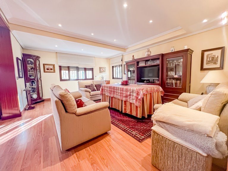 Villa for Sale in Malaga Malaga 7