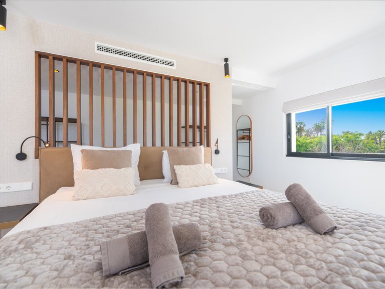 Villa for Sale in Santa Eulalia Del Río Balearic Islands 18