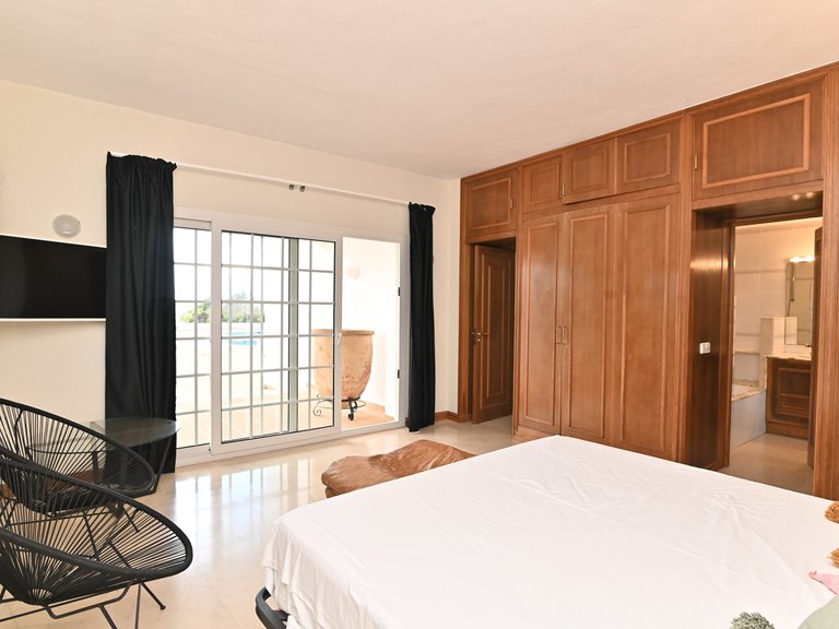 Villa for Sale in Santa Eulalia Del Río Balearic Islands 25
