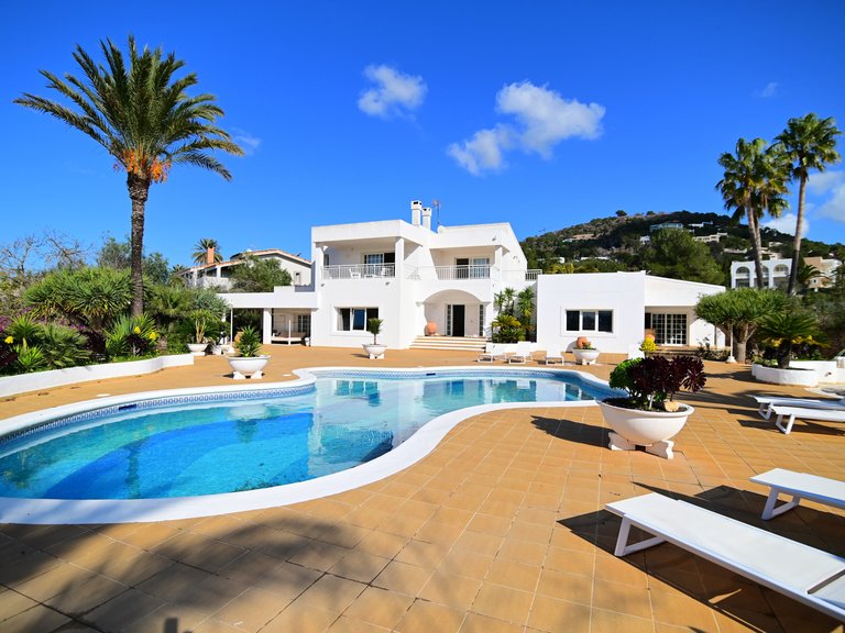 Villa for Sale in Santa Eulalia Del Río Balearic Islands 7