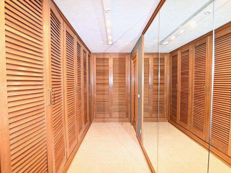 Villa for Sale in Santa Eulalia Del Río Balearic Islands 37
