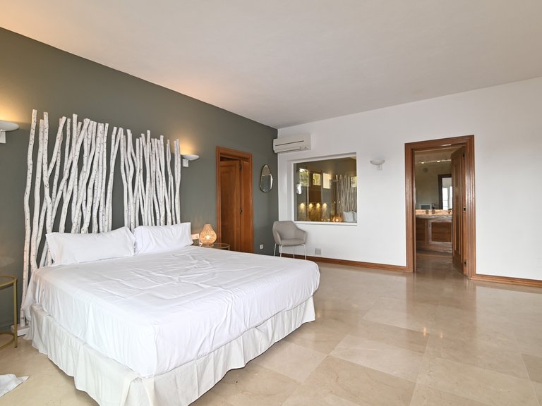 Villa for Sale in Santa Eulalia Del Río Balearic Islands 33
