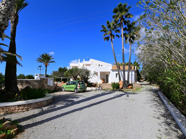 Villa for Sale in Santa Eulalia Del Río Balearic Islands 9