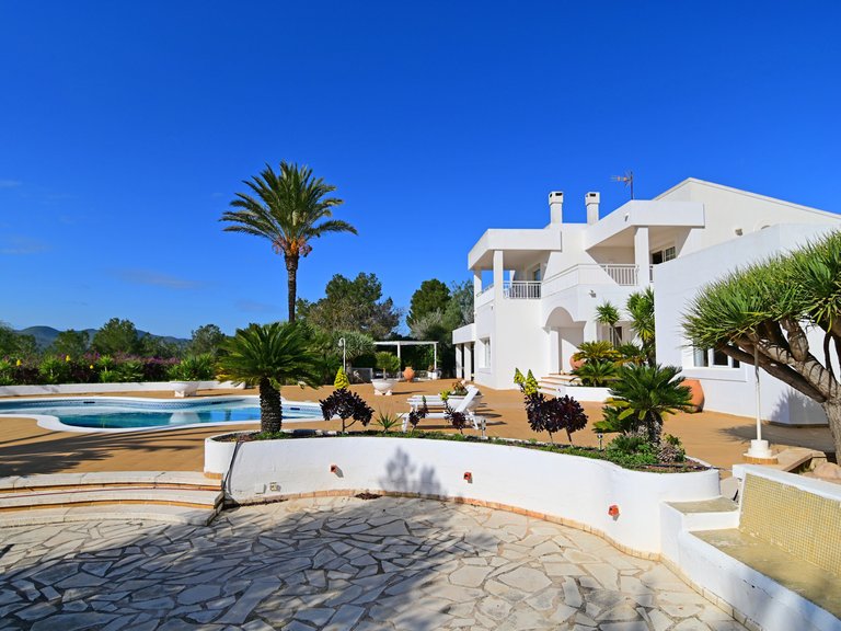 Villa for Sale in Santa Eulalia Del Río Balearic Islands 50