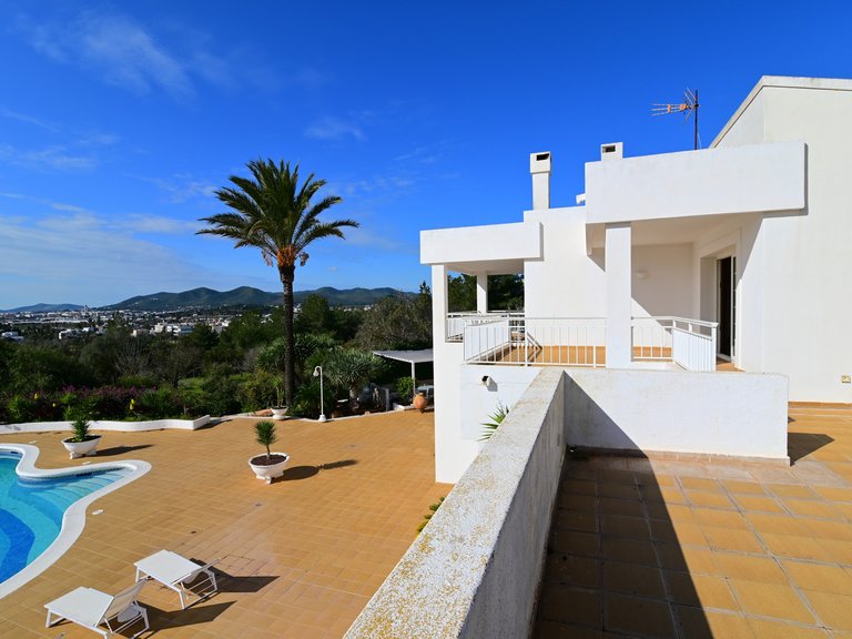 Villa for Sale in Santa Eulalia Del Río Balearic Islands 6