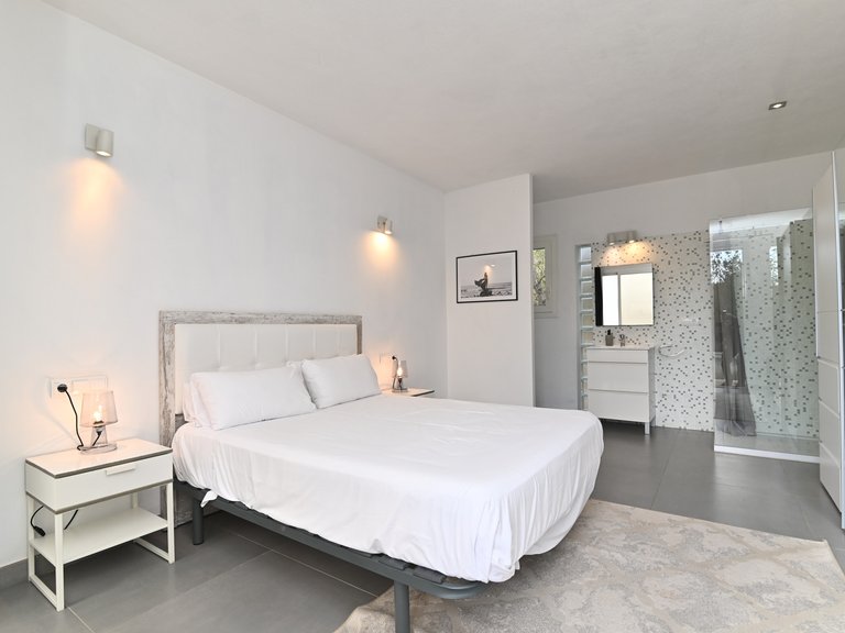 Villa for Sale in Santa Eulalia Del Río Balearic Islands 46