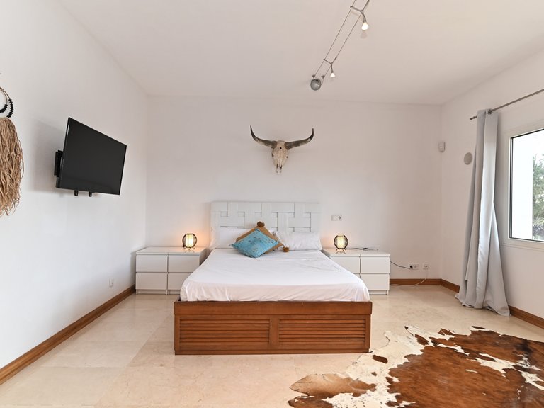 Villa for Sale in Santa Eulalia Del Río Balearic Islands 42