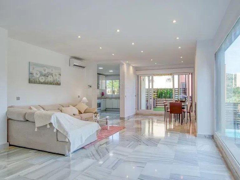 Villa for Sale in Estepona Malaga 8