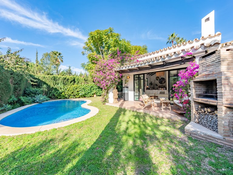 Villa for Sale in Estepona Malaga 43