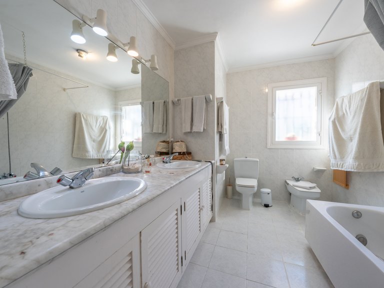 Villa for Sale in Estepona Malaga 47