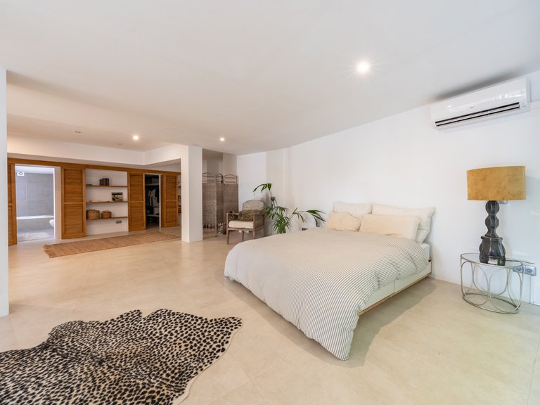 Villa for Sale in Estepona Malaga 34