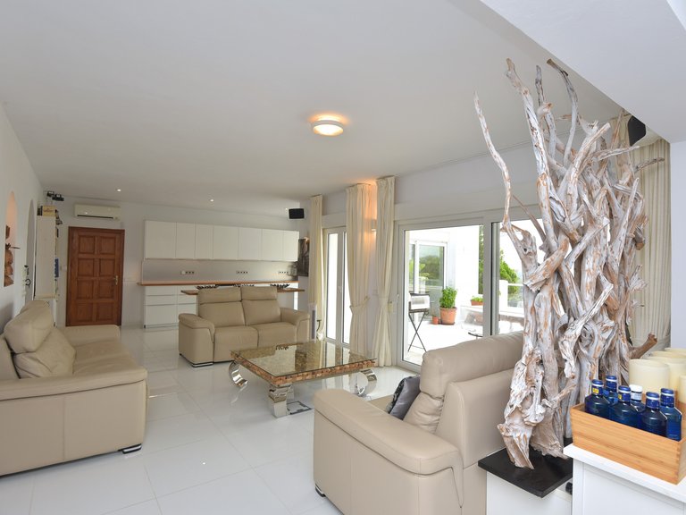 Villa for Sale in Santa Eulalia Del Río Balearic Islands 23
