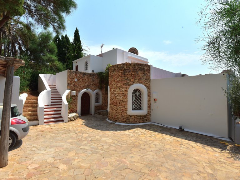 Villa for Sale in Santa Eulalia Del Río Balearic Islands 39