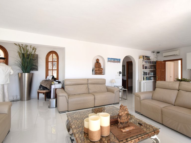 Villa for Sale in Santa Eulalia Del Río Balearic Islands 27
