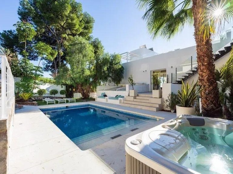 Villa for Sale in Marbella Malaga 3