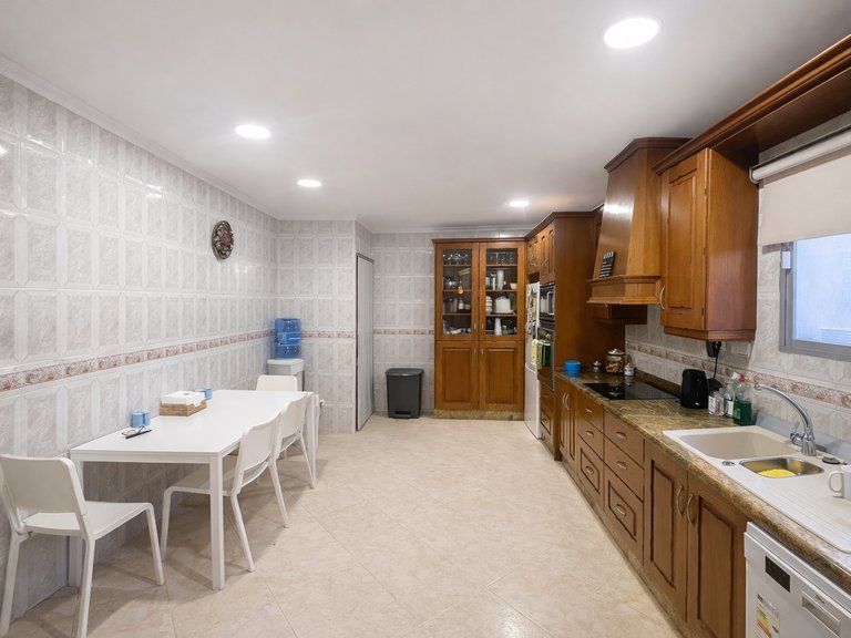 Villa for Sale in San Pedro De Alcantara Malaga 5