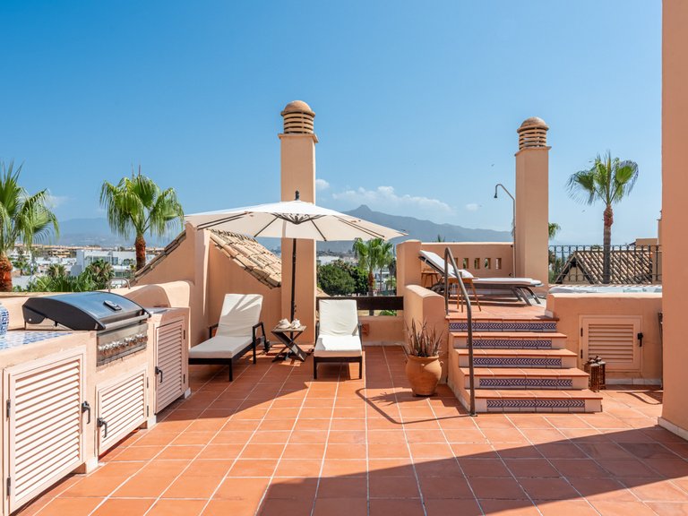 Penthouse for Sale in San Pedro de Alcantara Malaga 9