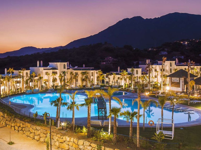 Apartment for Sale in Mirador de Estepona Hills, Estepona, Malaga 1