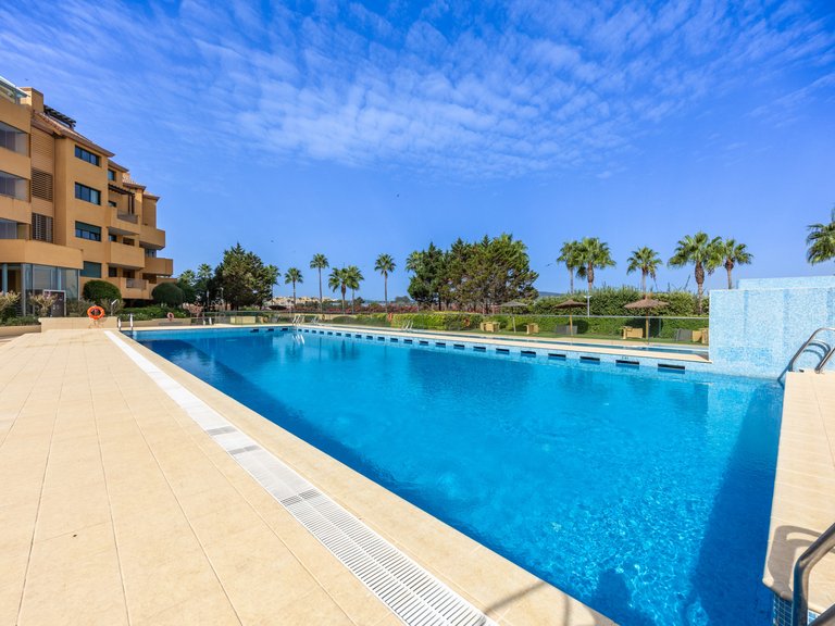 Apartment for Sale in Ribera del Marlin, Sotogrande, Cadiz 1