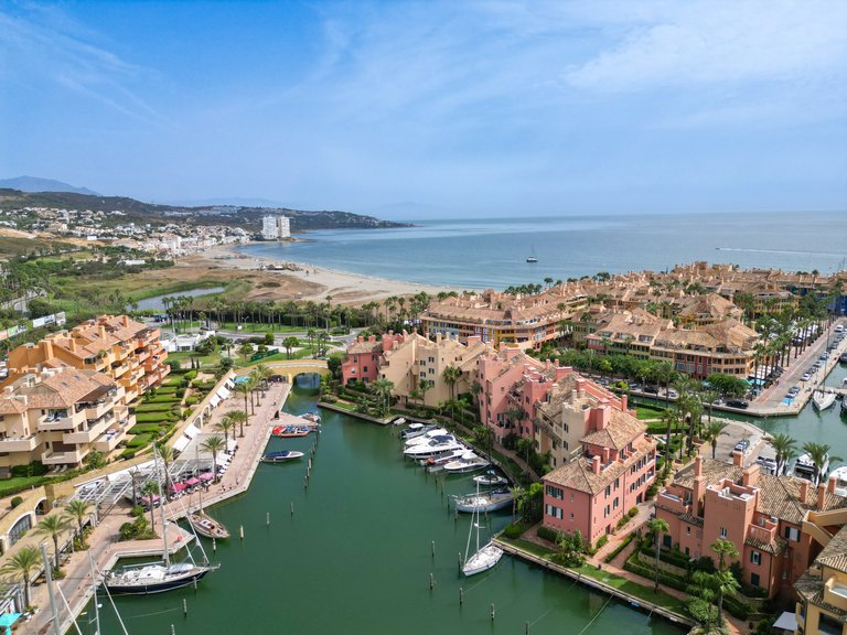 Apartment for Sale in Ribera del Marlin, Sotogrande, Cadiz 45