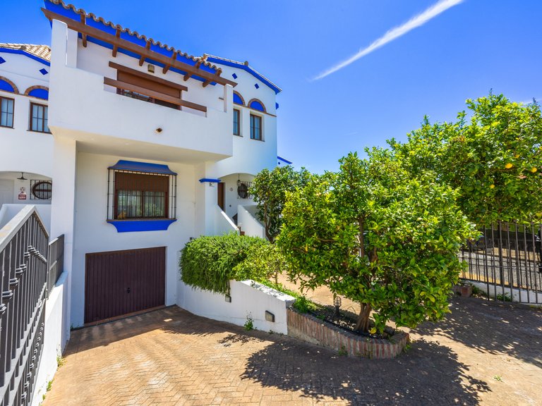 Town House for Sale in Alcaidesa, Cadiz 5