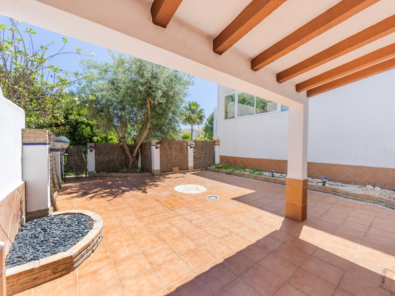 Town House for Sale in Alcaidesa, Cadiz 9