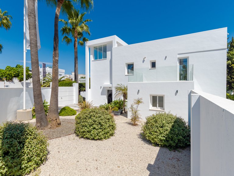 Villa for Sale in Marbella, Malaga 1