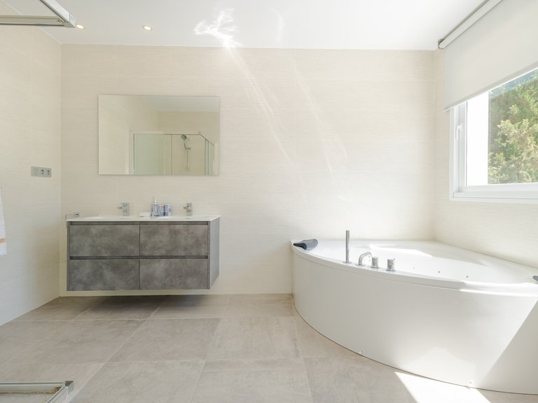 Villa for Sale in Marbella, Malaga 10