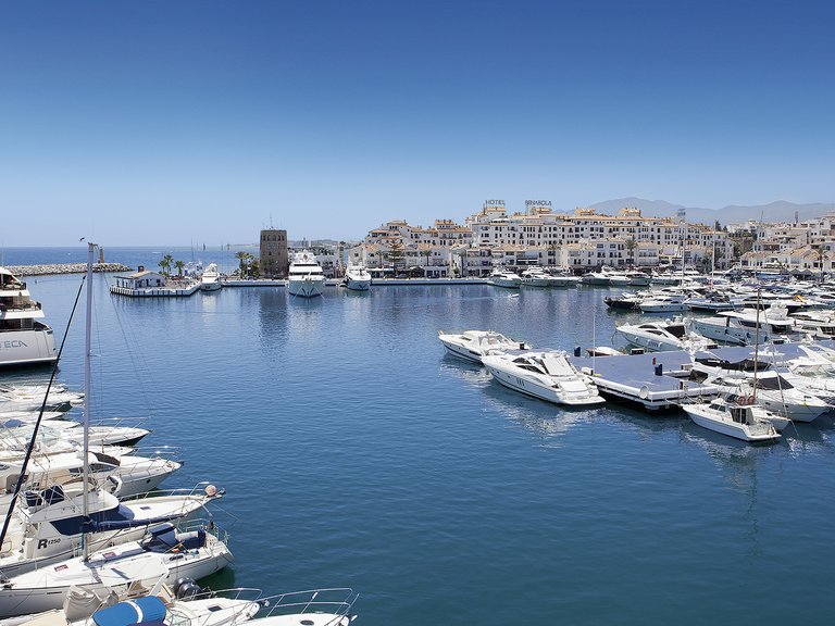 Apartment for Sale in Marbella, Malaga 23