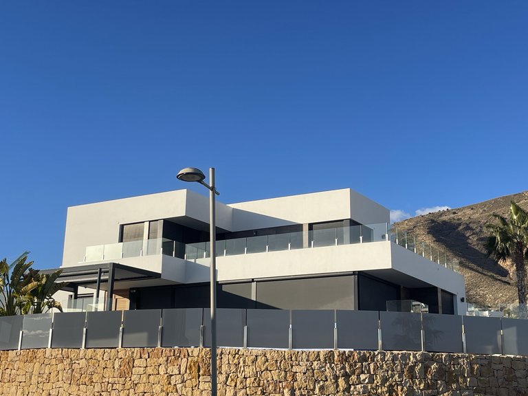 Villa for Sale in Finestrat, Alicante 3