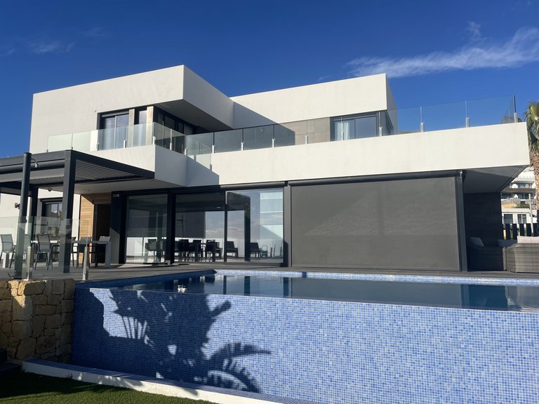 Villa for Sale in Finestrat, Alicante 2