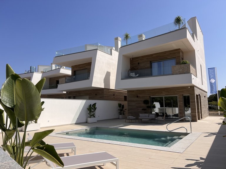 Villa for Sale in Pilar De La Horadada, Alicante 2