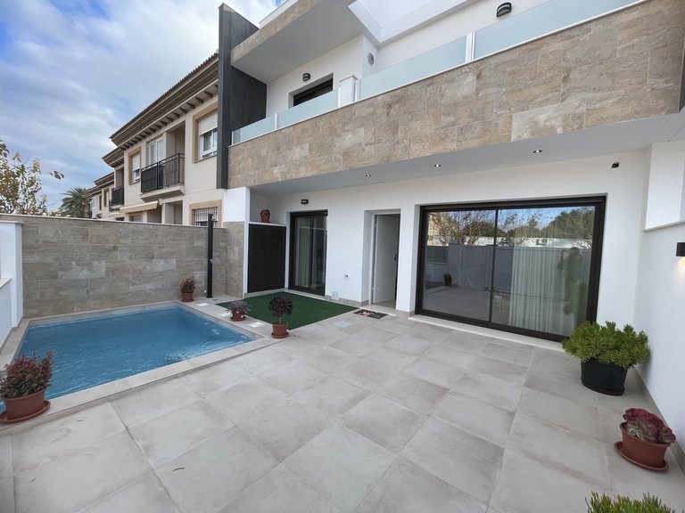 Villa for Sale in San Pedro Del Pinatar, Murcia 1