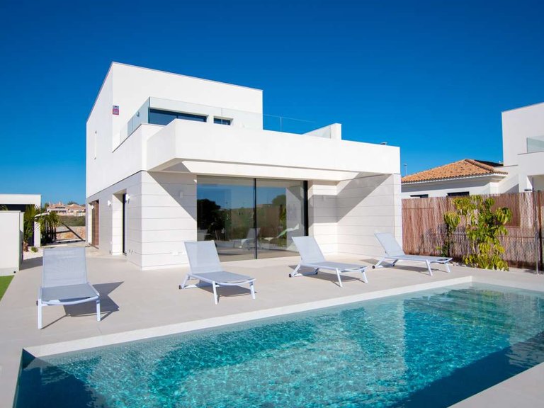 Villa for Sale in Los Montesinos, Alicante 16