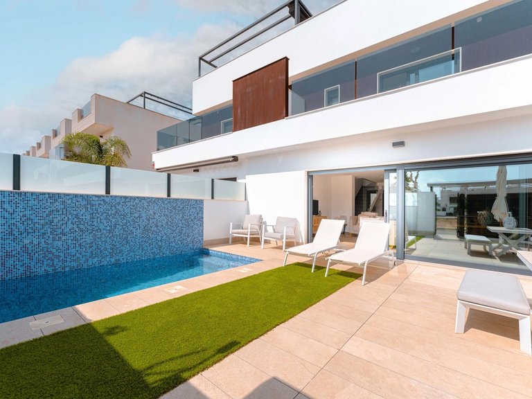 Town House for Sale in Pilar De La Horadada, Alicante 1