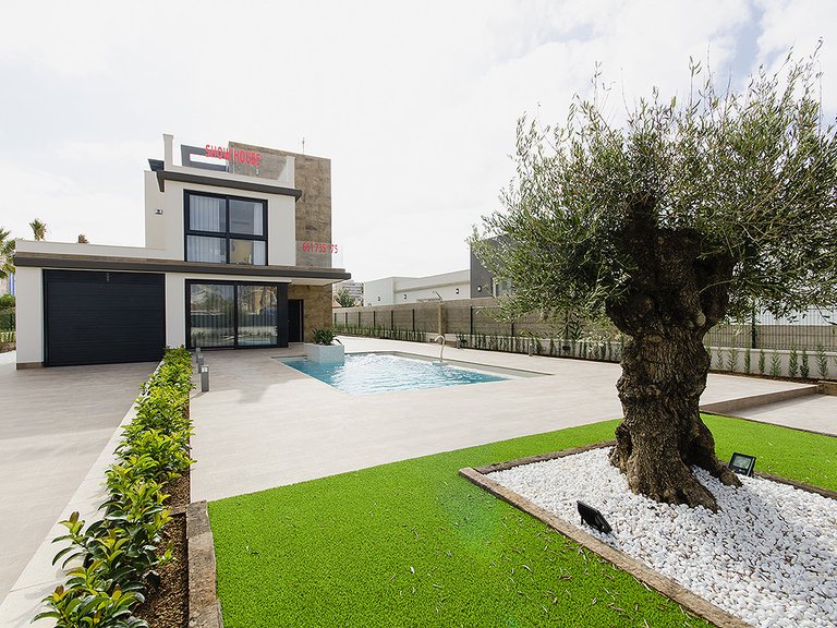 Villa for Sale in Orihuela Costa, Alicante 32