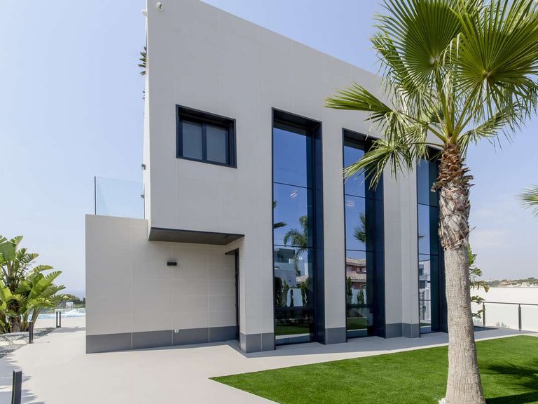 Villa for Sale in Orihuela Costa, Alicante 7