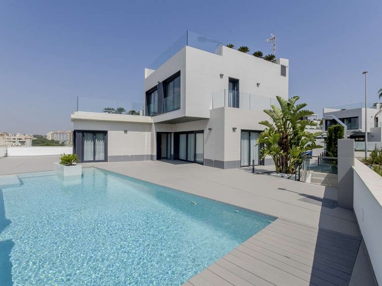 Villa for Sale in Orihuela Costa, Alicante 5