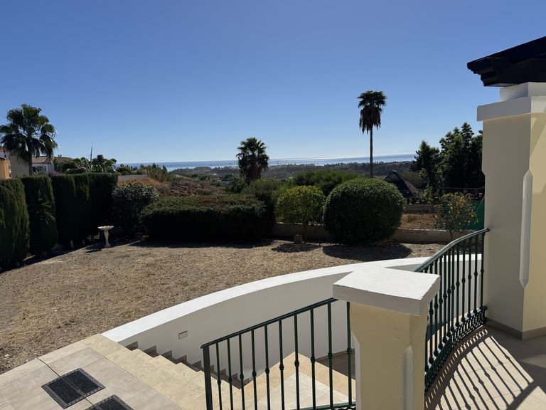Villa for Sale in Puerto Romano, Estepona, Malaga 9
