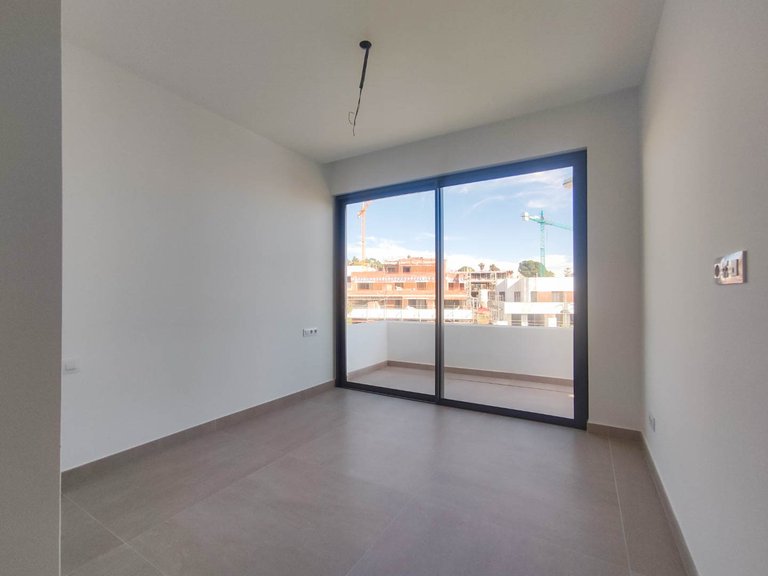 Penthouse for Sale in Arroyo de Enmedio, Estepona, Malaga 21