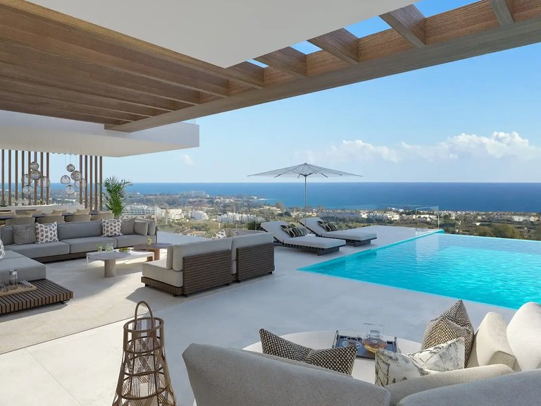 Villa for Sale in Estepona, Malaga 1
